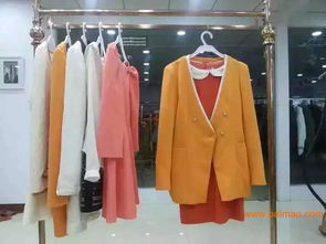 服裝廠家直供 探索尾貨與品牌折扣女裝的批發(fā)商機
